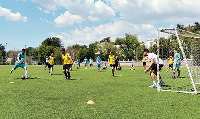 Два праздника – один турнир