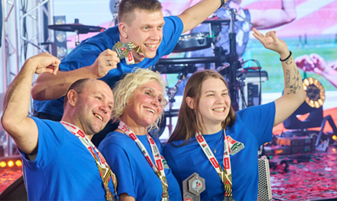 Гири, плаванье и бег – предмет гордости коллег